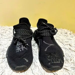 Adidas NMD Hu Pharrell
Human Race Triple Black Pack